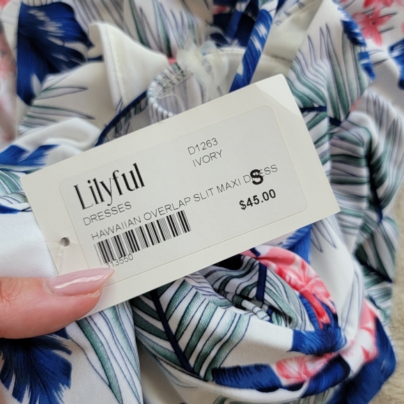 Lilyful Body Suit Dress - Picture 4 of 7